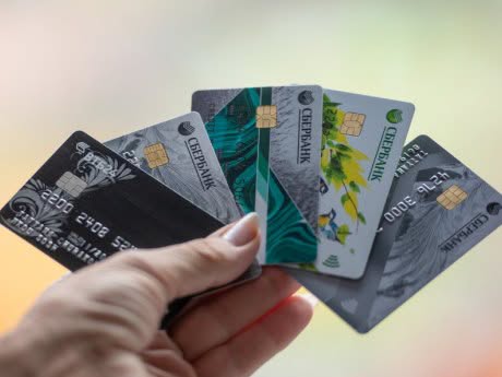 Банковские карточки с деньгами реальные. Перевести с карты на карту с телефона. Есть карты с деньгами в телефоне. Есть карты с деньгами в телефоне. Сбербанк деньги.